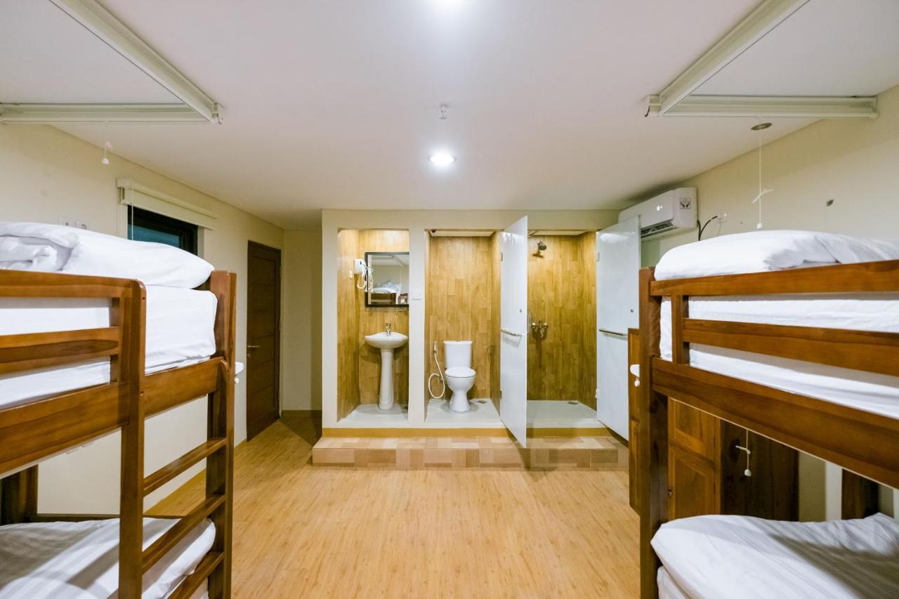קנגו Caroline Hostel מראה חיצוני תמונה
