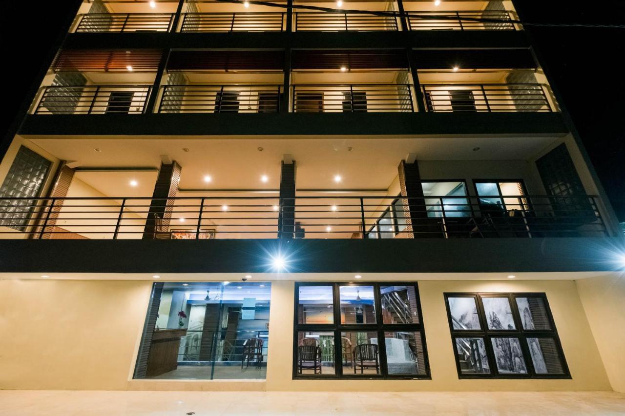 קנגו Caroline Hostel מראה חיצוני תמונה