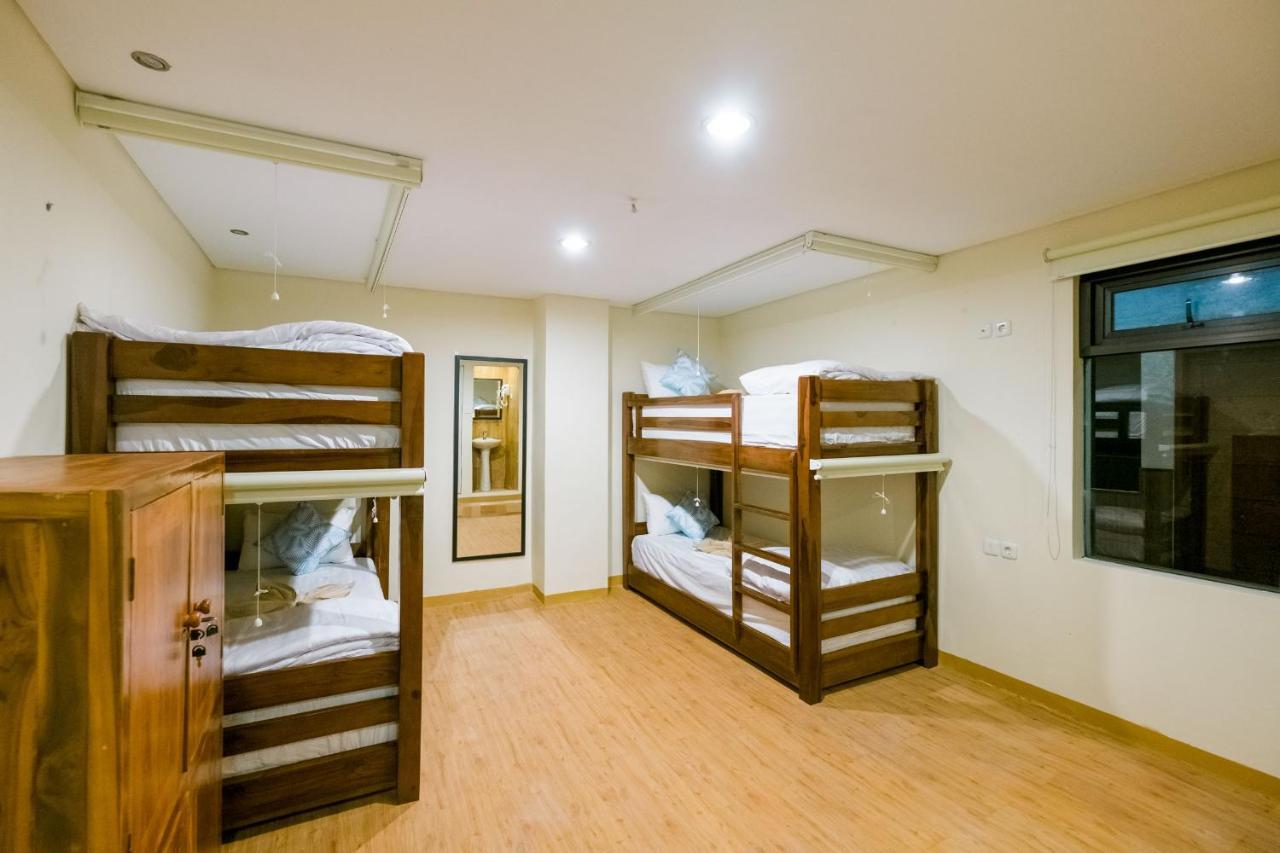 קנגו Caroline Hostel מראה חיצוני תמונה
