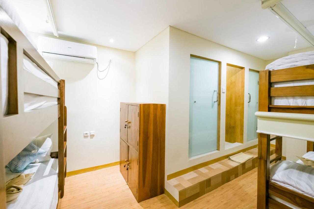 קנגו Caroline Hostel מראה חיצוני תמונה